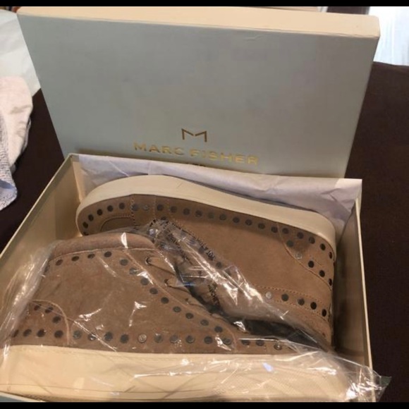 Marc Fisher high top sneakers - Picture 7 of 7